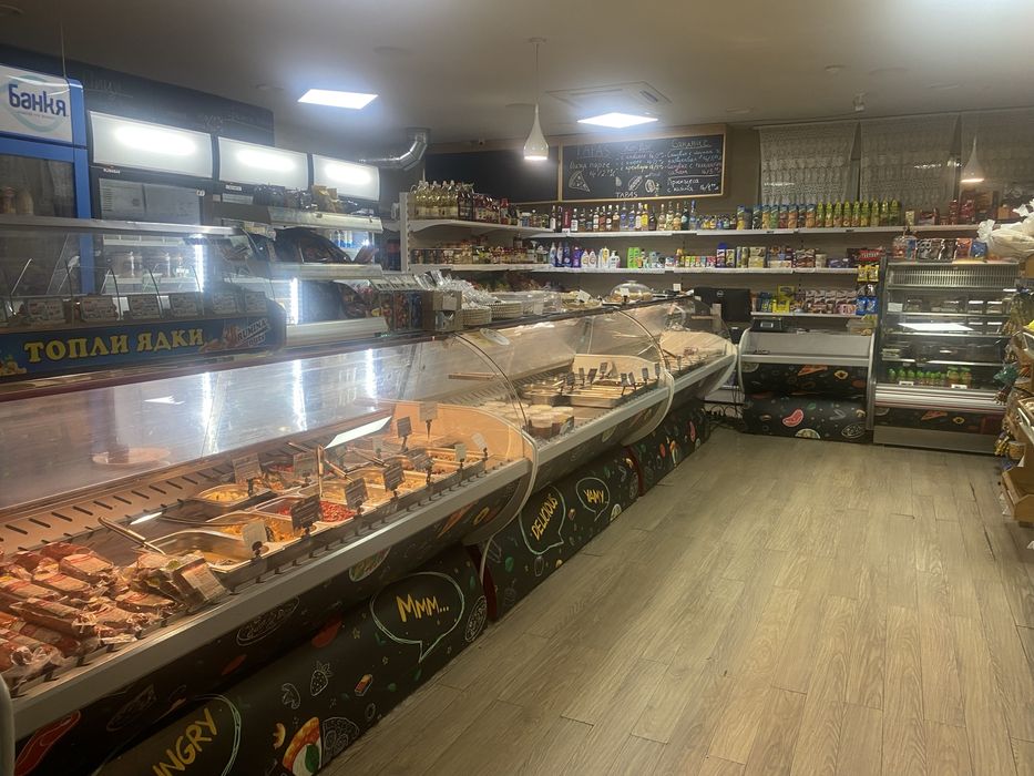 Хладилна витрина