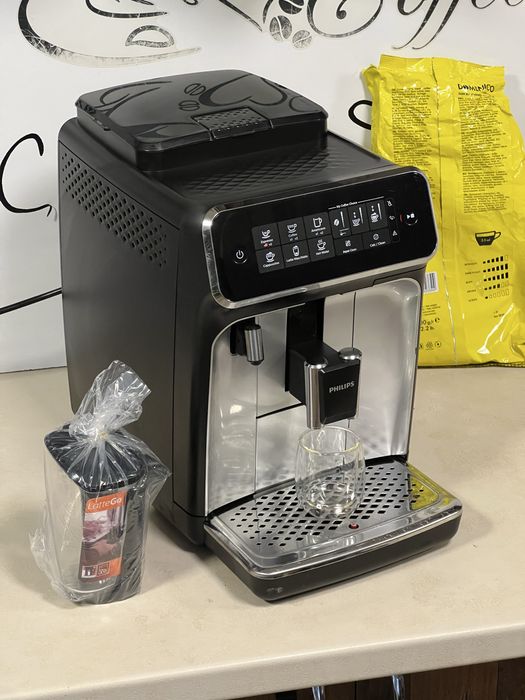 Кафемашина кафе автомат Philips EP3246 с гаранция