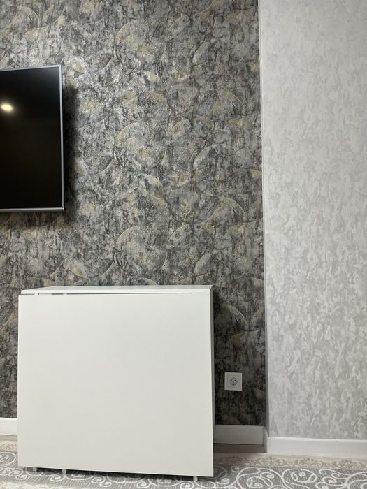 Продам белый стол-книжку, ЛДСП