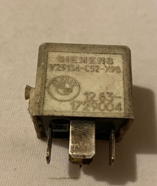 Releu 12631729004 BMW Seria 3 E36