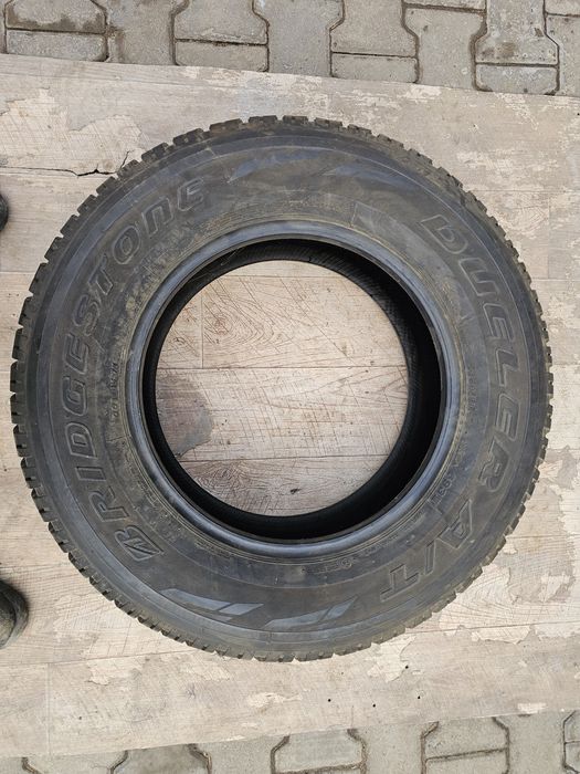 Шина Bridgestone 265/65 R17