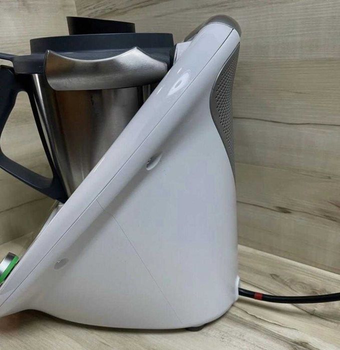 Thermomix TM6 cu geantă de transport