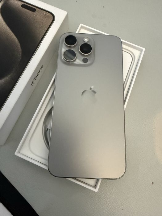 iPhone 15 Pro Max impecabil 256GB baterie 89 fara reparatii