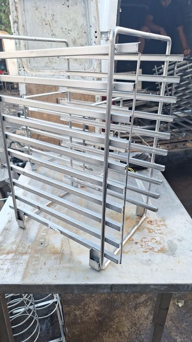 Suport cuptor cu convectie, din inox, suport tavi Rational