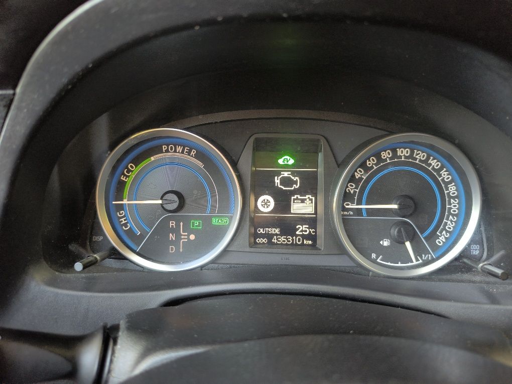 Toyota auris hybrid