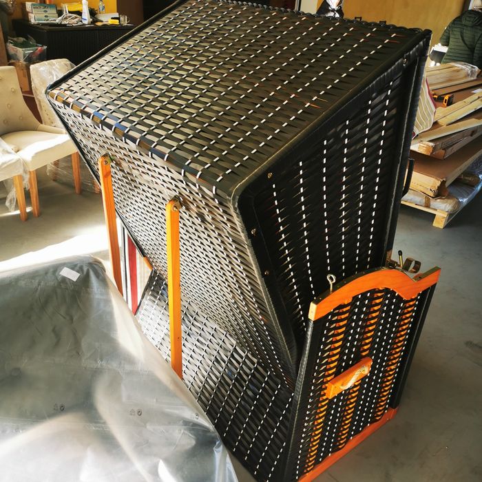 Scaun de gradina cu acoperis