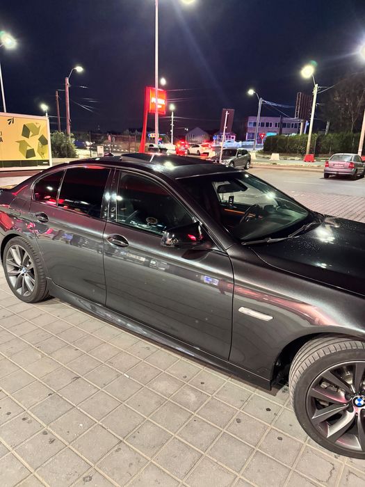 BMW F10 520d M-PACK - Scaune Seria 7,Distronic,Ventilație,Trapă
