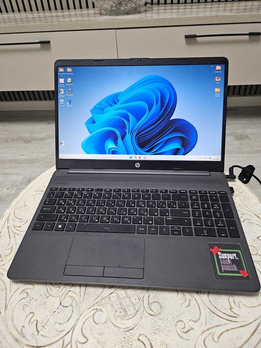 Продаю Б/У ноутбук HP 255 G8 Notebook PC.