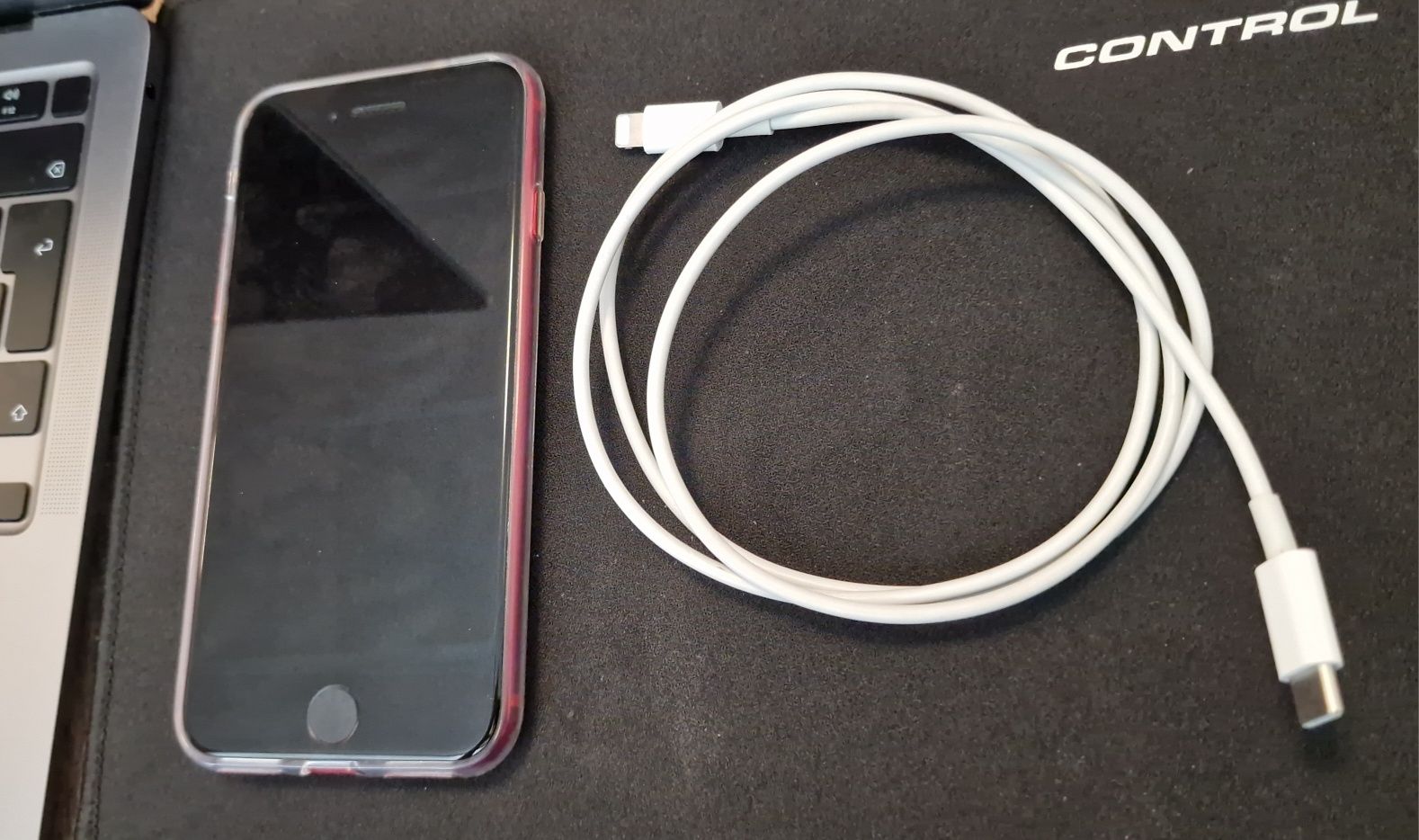 iPhone se2 product red 64GB MHGR3B/A