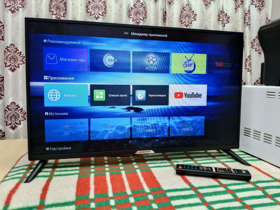 Продам телевизор Smart TV 32 дюйма. Безрамочный.
Это устройство сделае