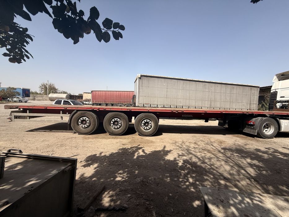 Продается полуприцеп контейннеравоз  унивирсал