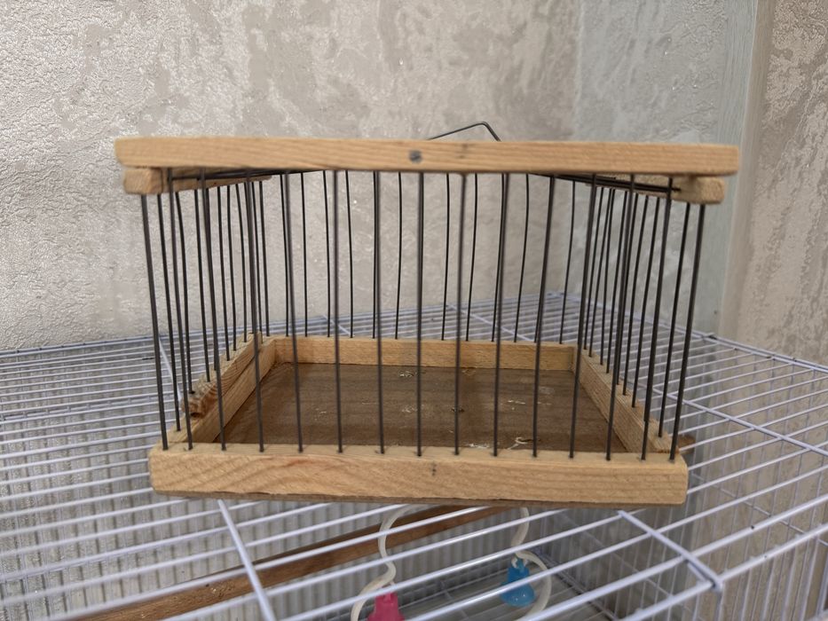 Клетка для попугаев