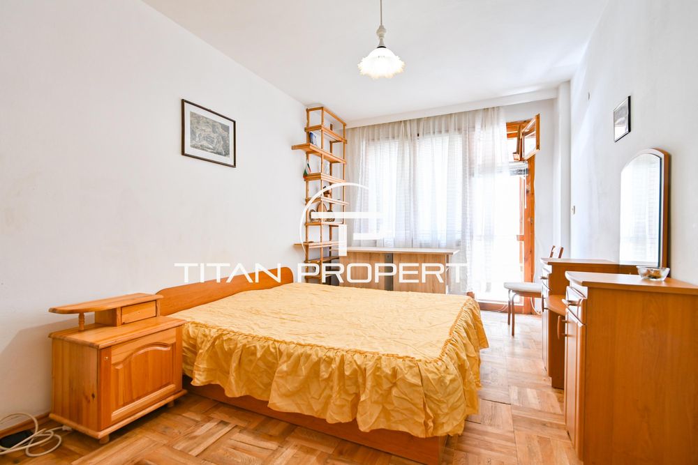 Дава се под наем Четиристаен апартамент в София, Витоша - 100 кв.м за 600 € - Снимка #1