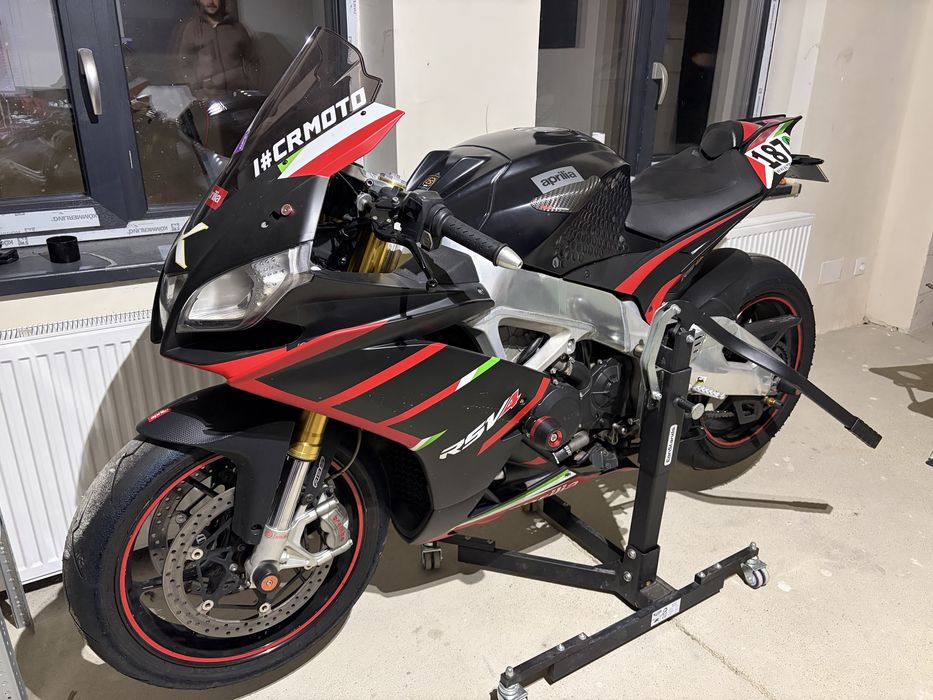Aprilia RSV4 APRC 2013 abs traction control