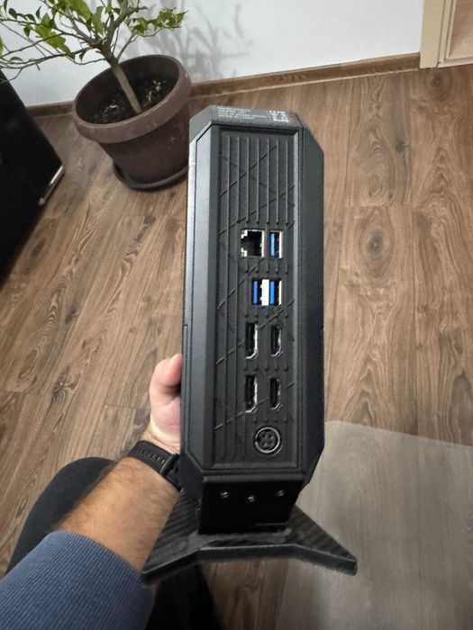 Mini PC Minisforum HX80G 16GB DDR4, 512GB NVME SAMSUNG, Radeon 6600M