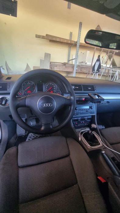 Vand sau dezmembrez audi a4 1,9 tdi 136 cp