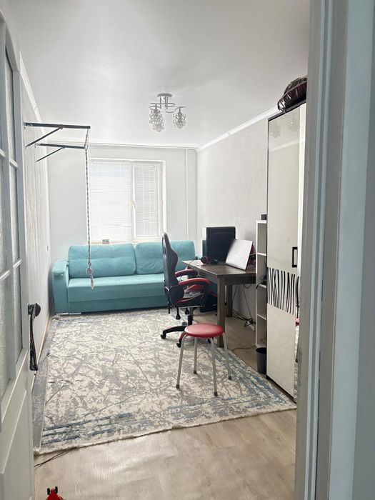 Продается светлая 2х комн кв