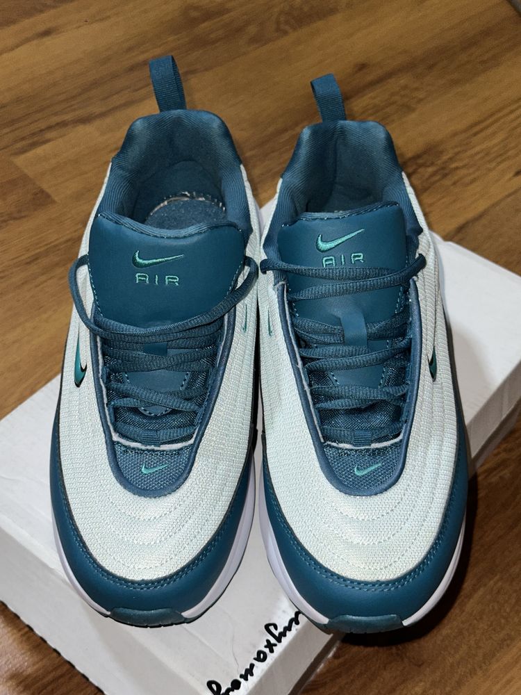 Кроссовка nike 42 размера