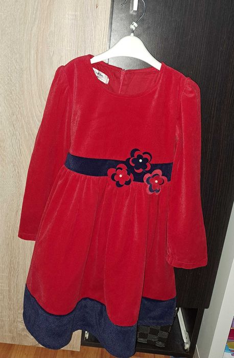 Rochita rosie catifea 116/122