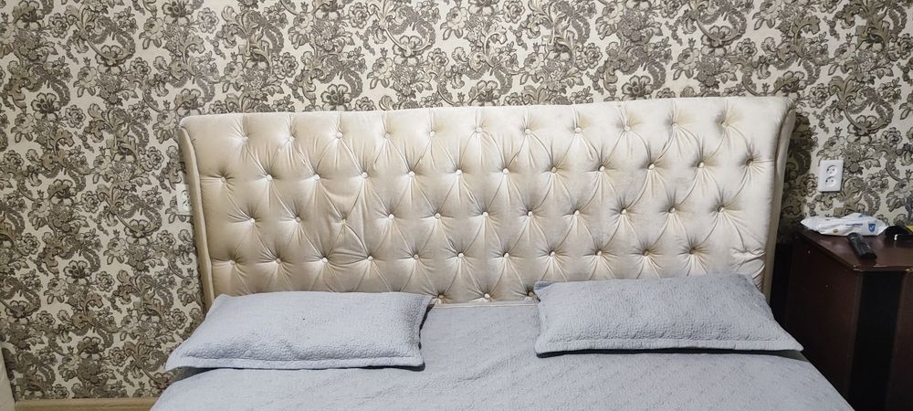 Продается двухспальная кровать