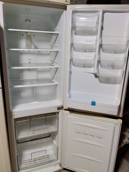 Продам холодильник