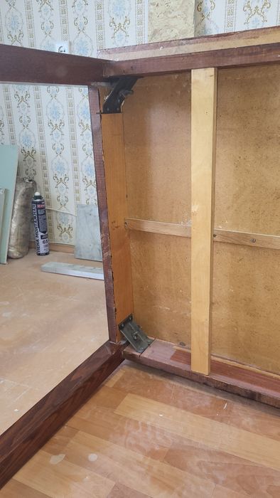 Стол полированный