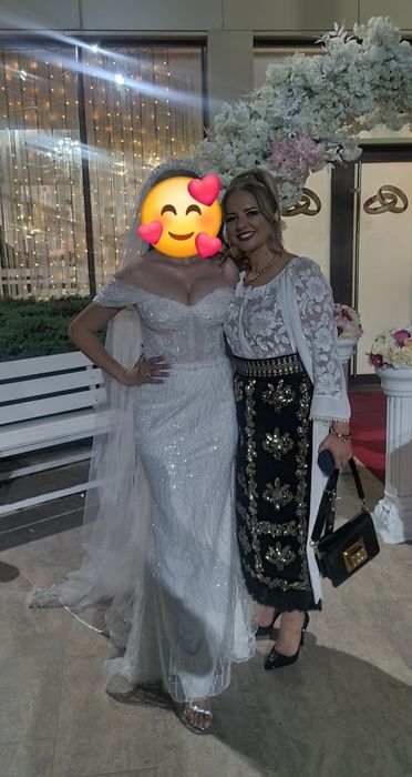 Vând 2 Rochii de Mireasă
