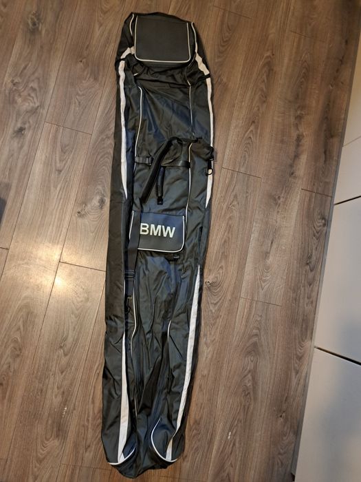 BMW geanta snowbording si schiuri