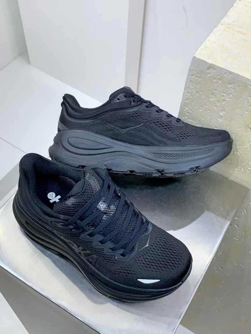 Мъжки маратонки за бягане Hoka Bondi 9  Черни