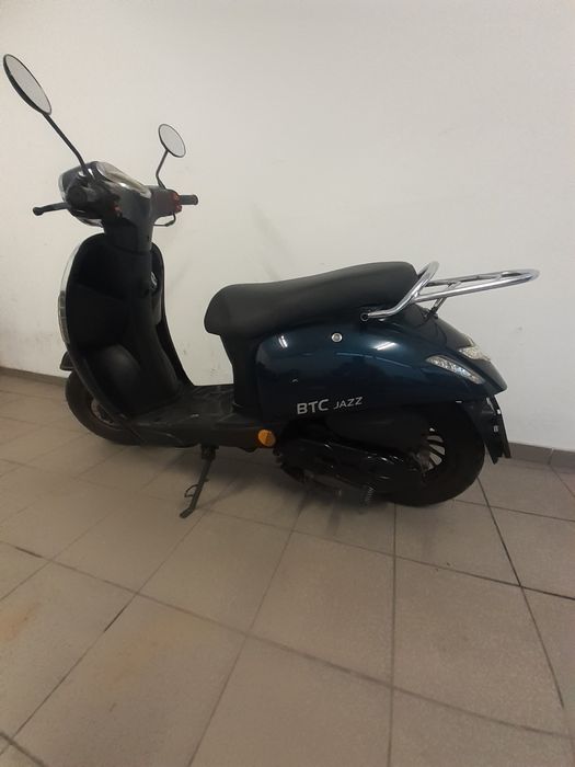 Vind scuter perfectă  stare  fabricație  2015