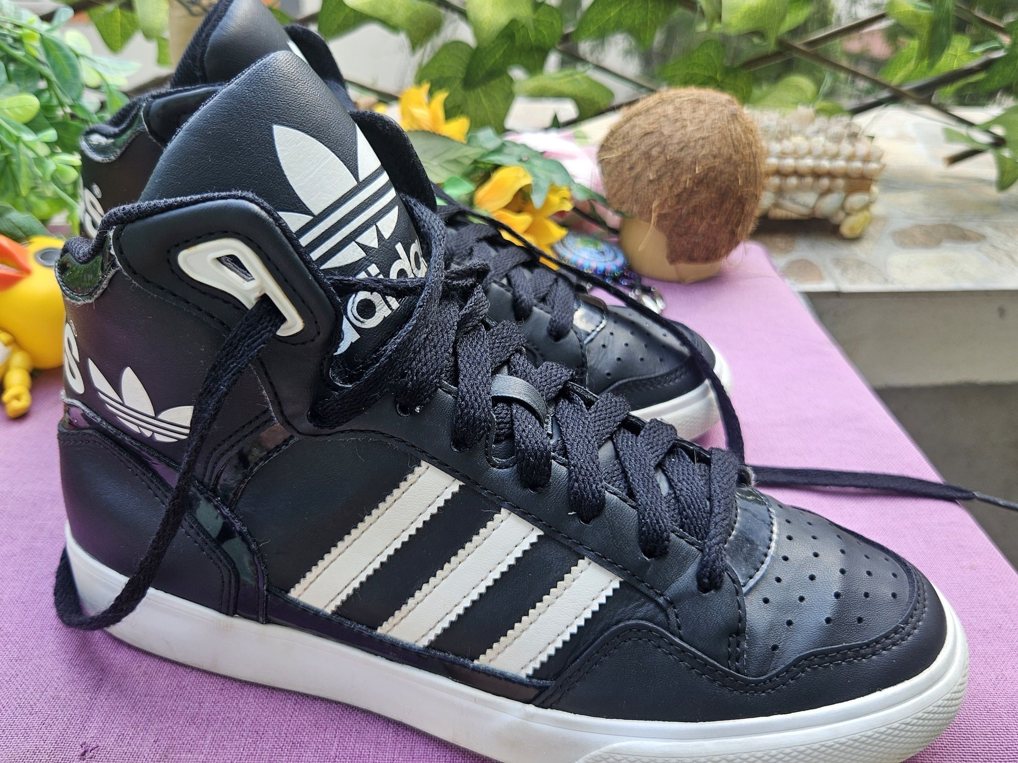 Adidas дамски кожени кецове N37