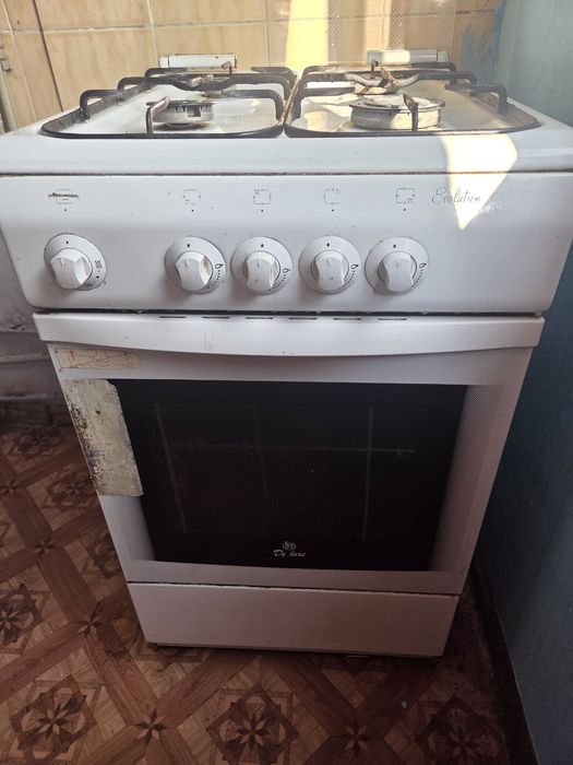 Продам газ плиту