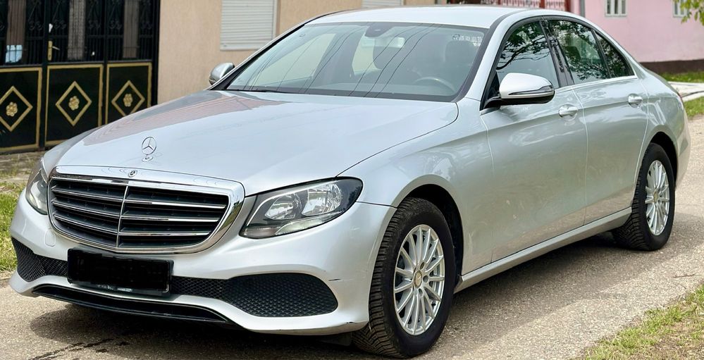 Mercedes Benz E Class E200