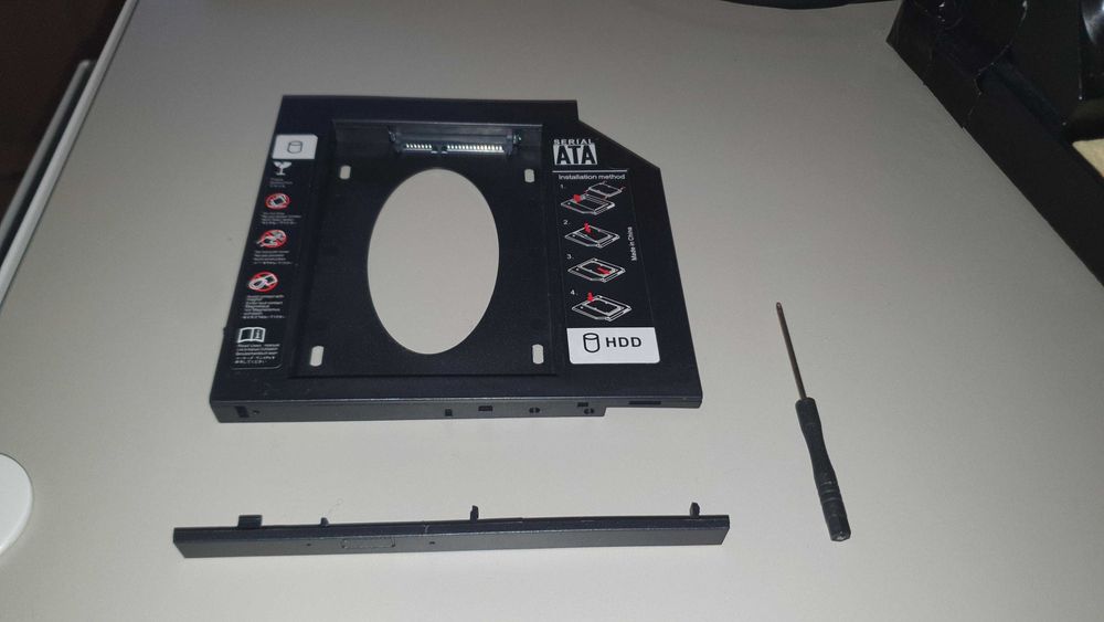 Adaptor HDD Caddy HDD/SSD pentru unitati optice de tipul 9.5 mm