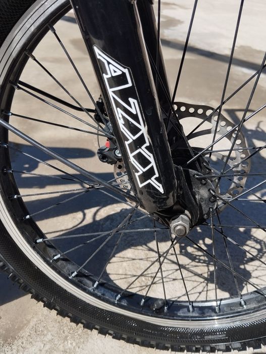 Сотилади велосипед янгидек куп училмаган