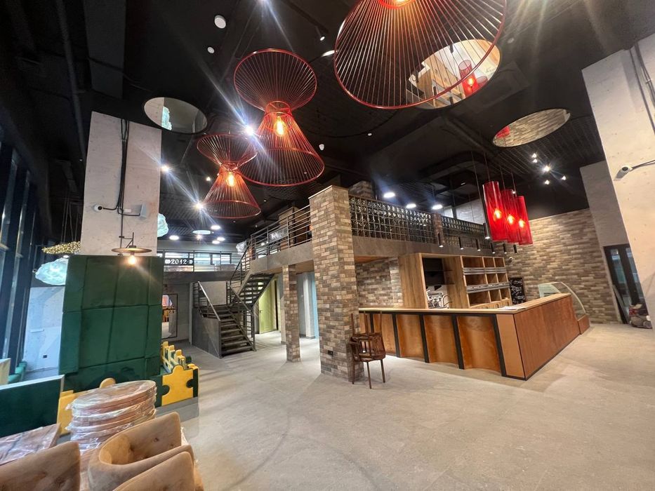 Продажа помещения 442 кв новостройке на ул С. Азимова
Состояние : евро