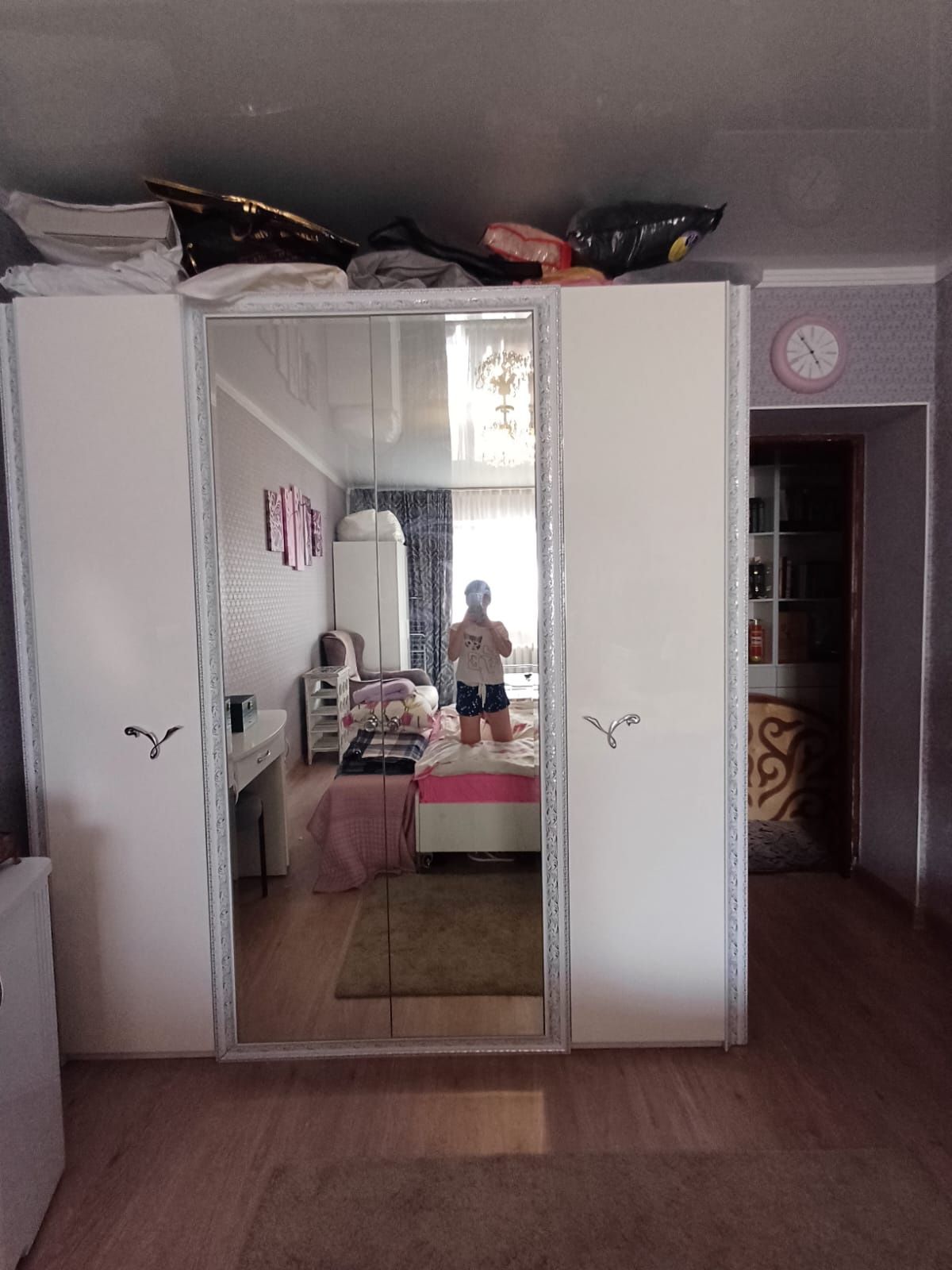 Продается спальный гарнитур