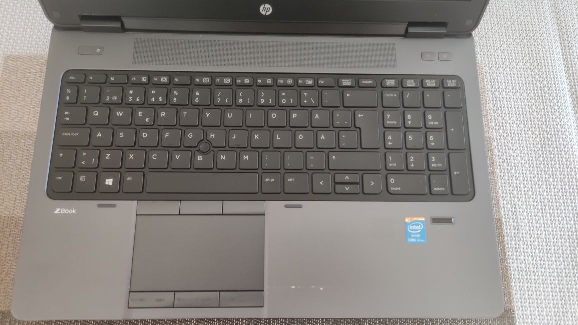 HP ZBook 15 Intel Core i7, 32 GB RAM, NVIDIA QUADRO 2 GB, 120 SSD