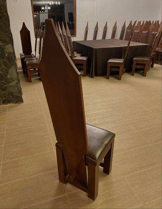 Scaune Medievale pentru/ restaurante / hoteluri/ livinguri/ terase etc