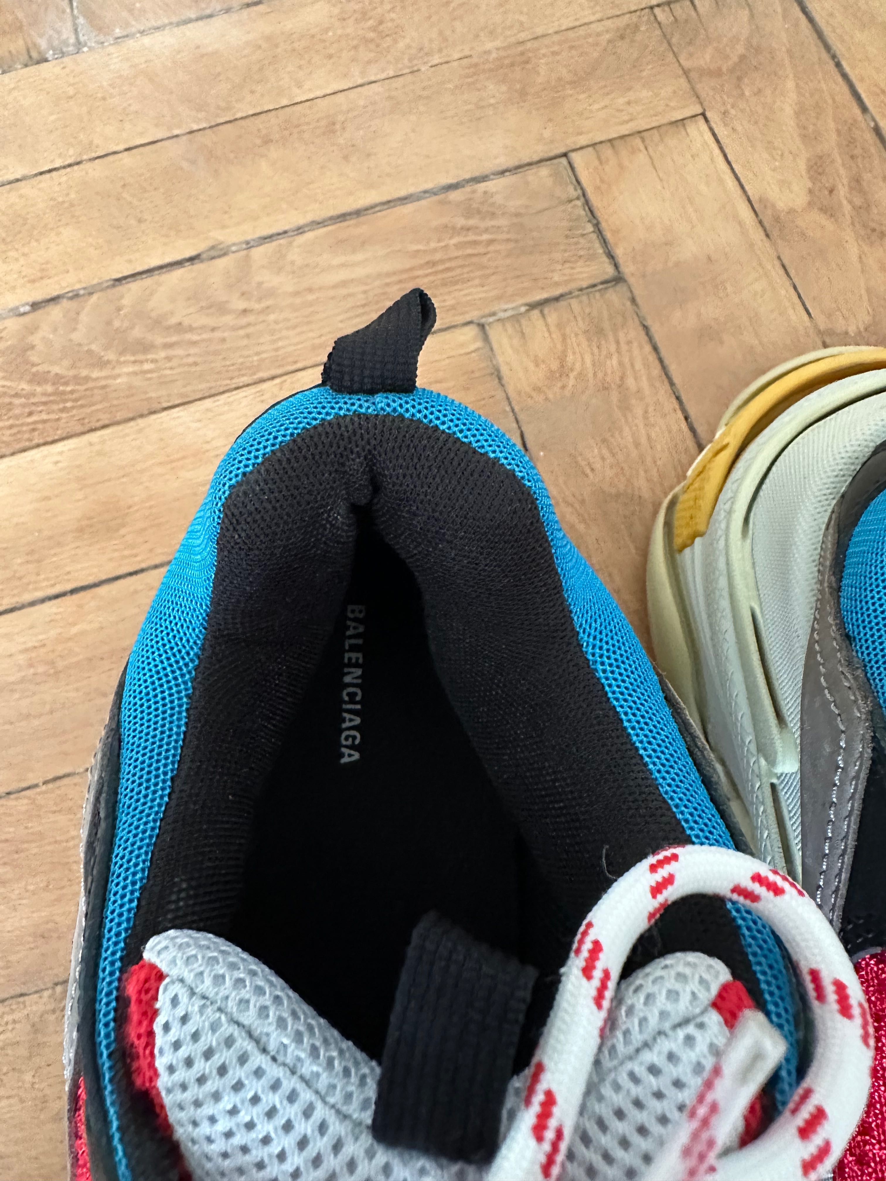 Vand adidasi Balenciaga triple S impecabili nr 42