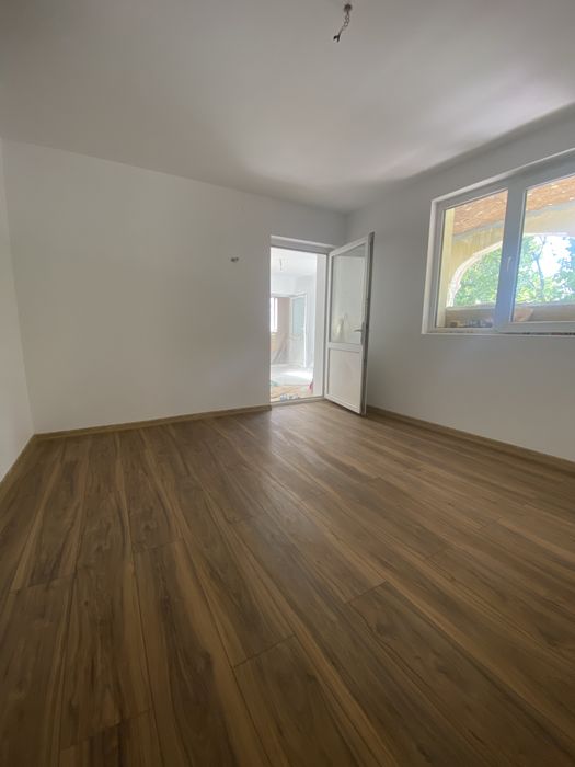 Zugrăveli-Amenajari Interioare Exterioare- Renovari Apartamente