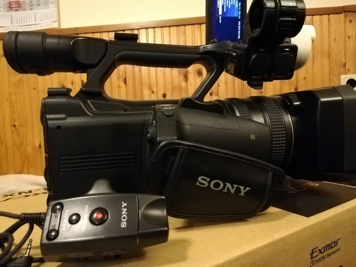 видеокамера Sony HXR-NX3.