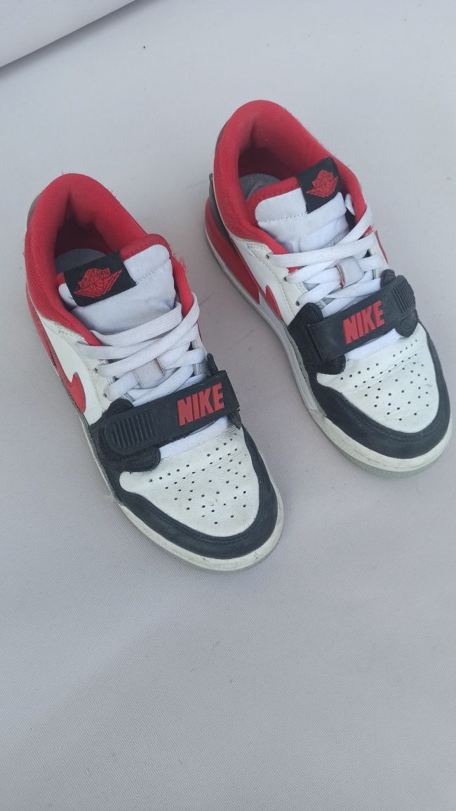 Nike Air Jordan - оригинални, размер 35.5