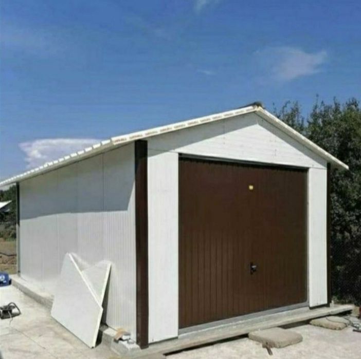 Vând garaje auto pe structur metalica si panou sendwis