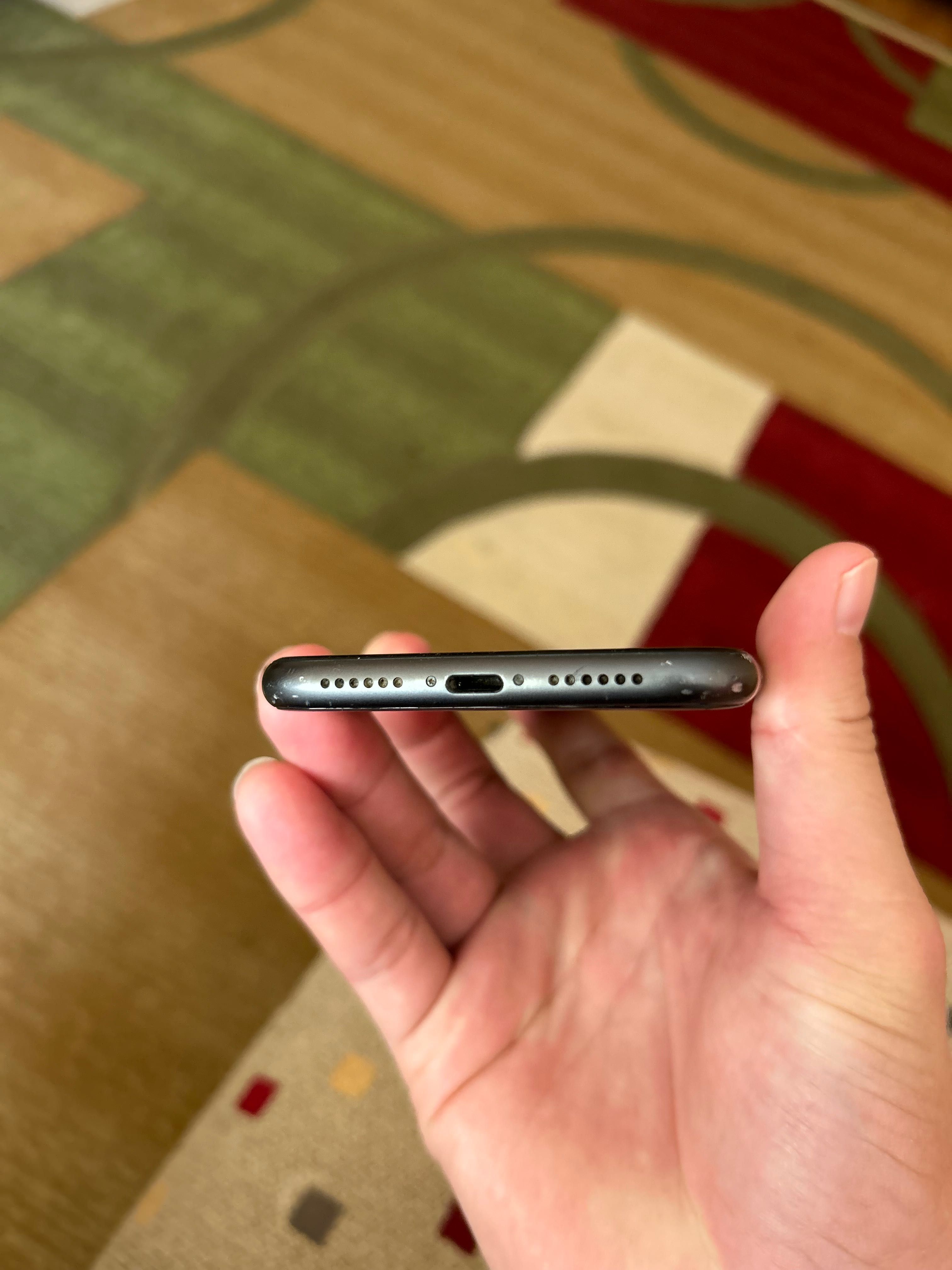 iPhone 11 жагдай жаксы емксть 84% жагдай жаксы оригнал телефон