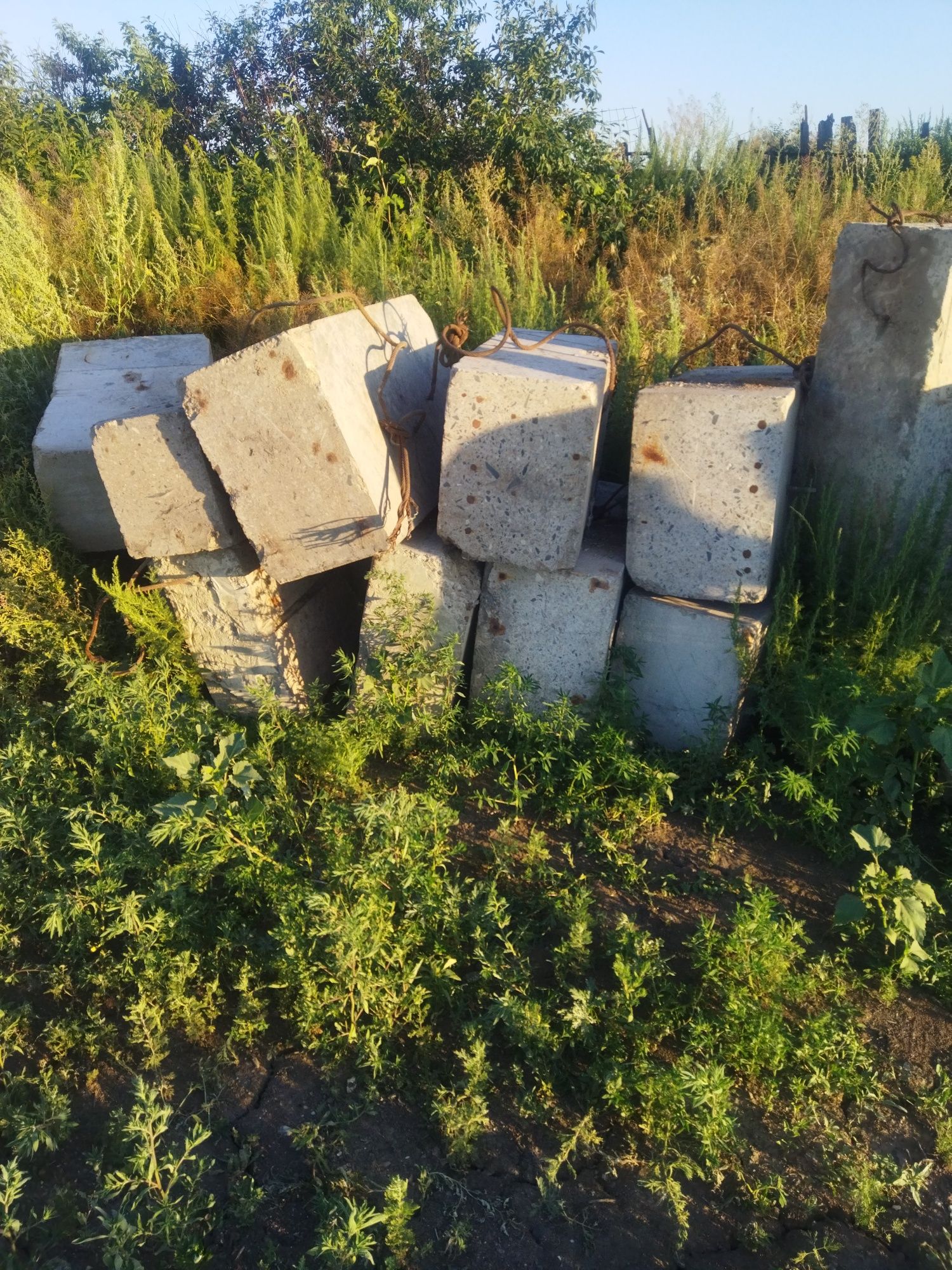 Блоки для фундамента б/у Продам