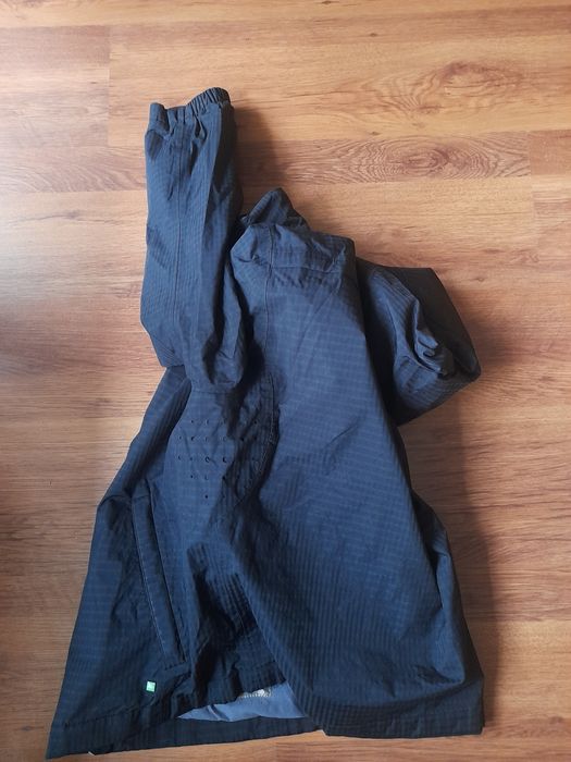 BOSS мъжко яке S размер.