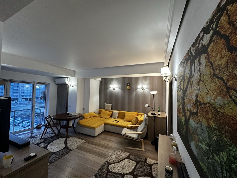 Inchiriez apartament cu doua camere zona Compozitori