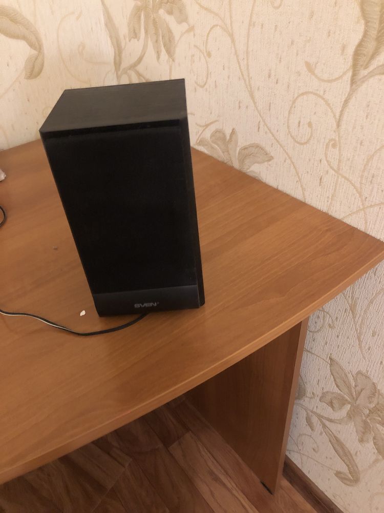 Продам колонку Sven.