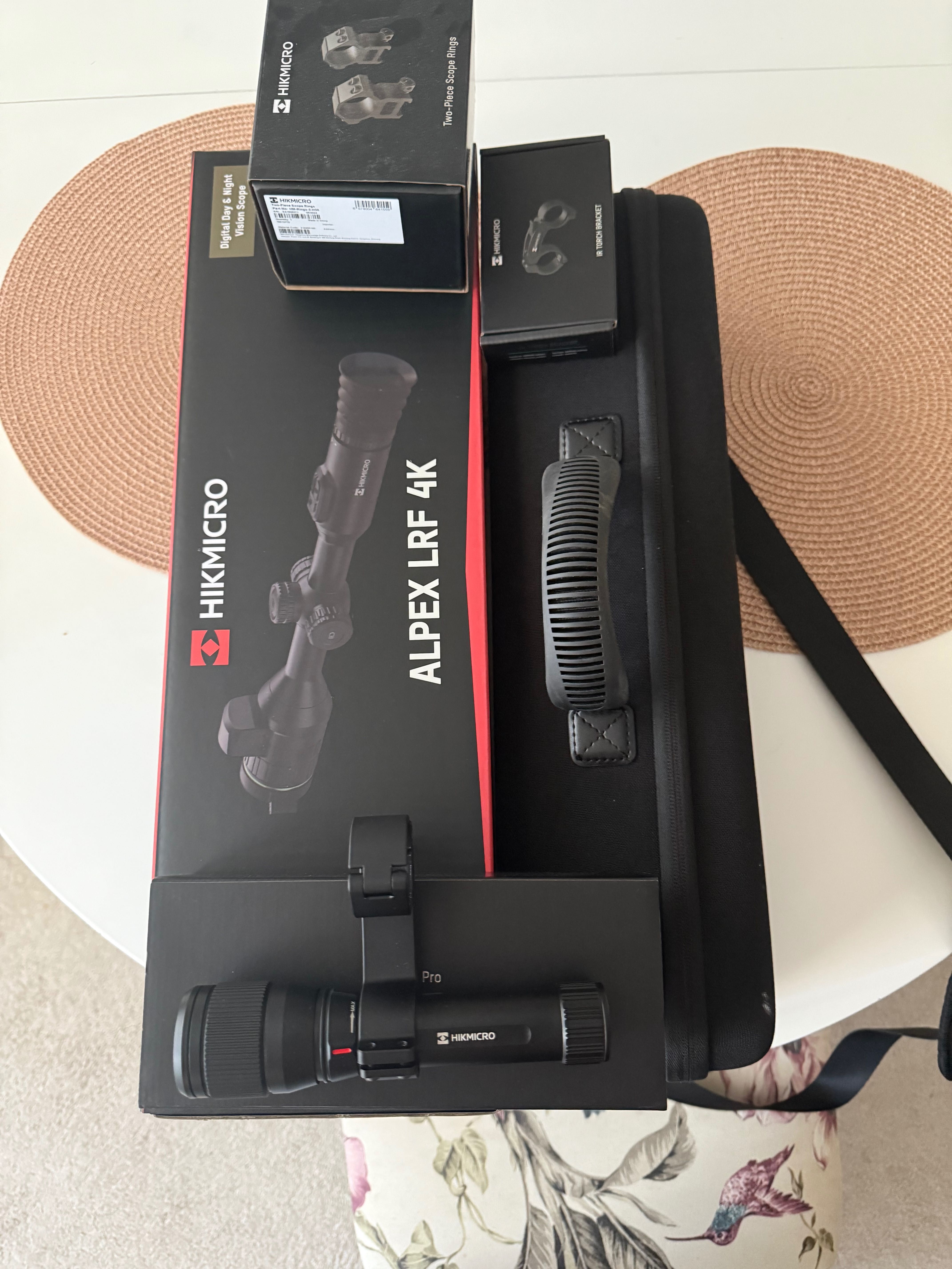 Прицел ден и нощ HIKMICRO ALPEX LRF 4K